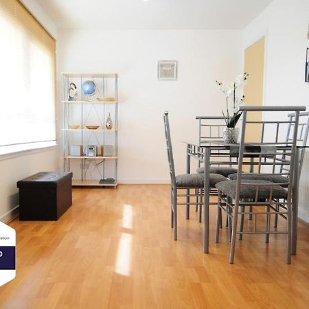 New Glasgow Family Home - Private Parking ภายนอก รูปภาพ