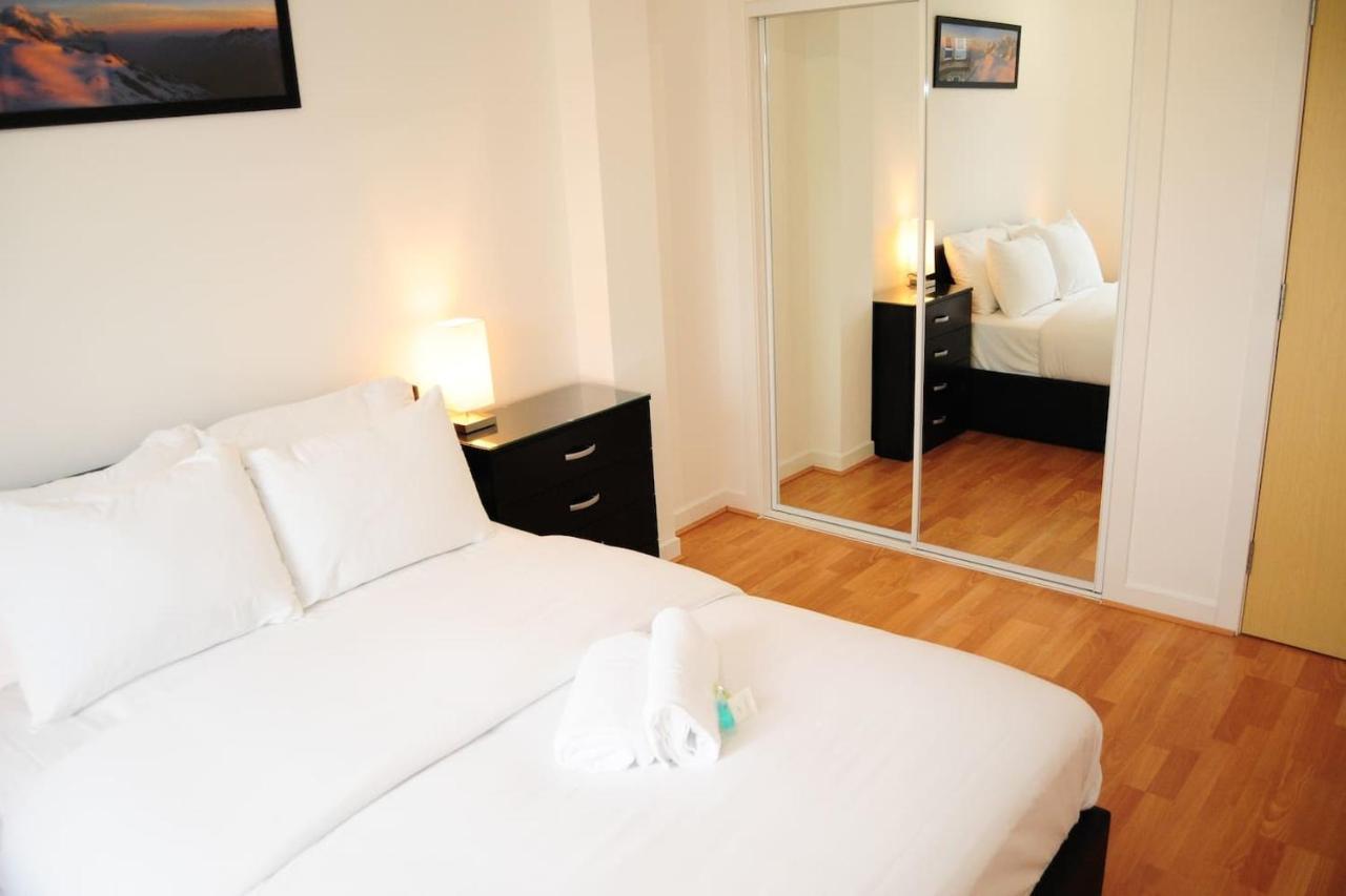 New Glasgow Family Home - Private Parking ภายนอก รูปภาพ